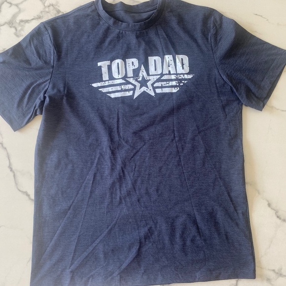 NWOT Men’s T-shirt size Large - Picture 1 of 3